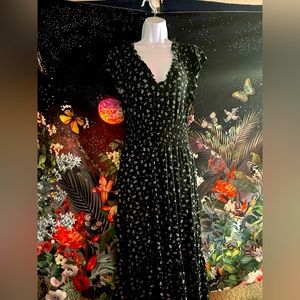 Sofia Vergara black maxi dress